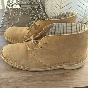 Suede boots